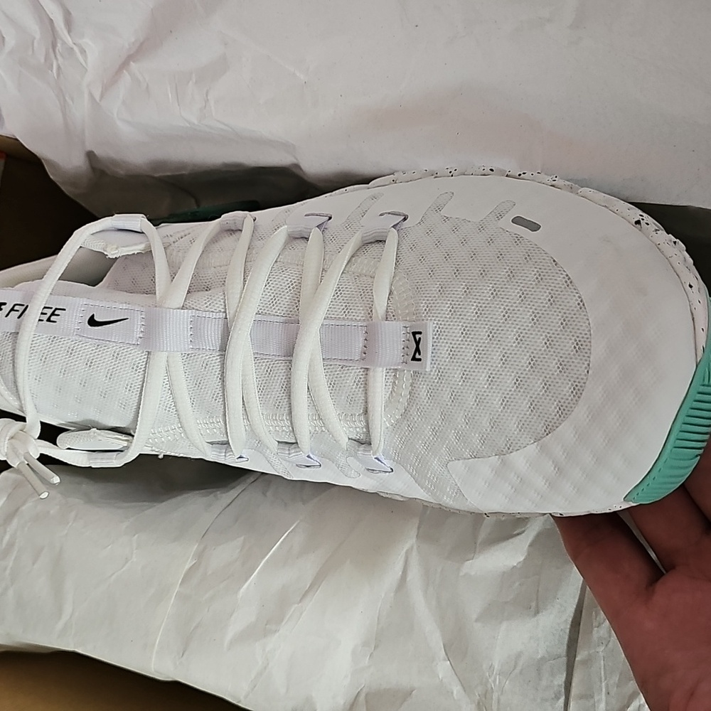 Nike Metcon 5 White, Mint Green, Black NEW in Box! - Picture 6 of 7